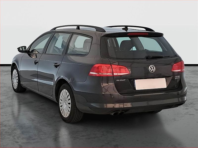 Volkswagen Passat (2011) 2.0 TDI, po STK, pěkný stav - fotka 4 z 16