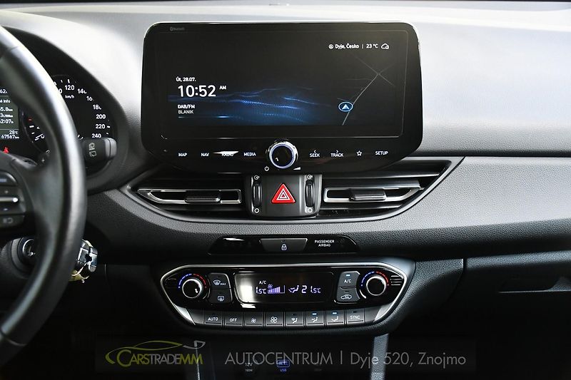 Hyundai i30 1.0T-GDi FAMILY SMART DCT NAVI - fotka 23 z 51