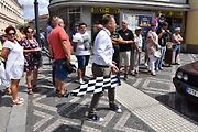 Ze startu XIV. Slánského okruhu - průjezd Londou.