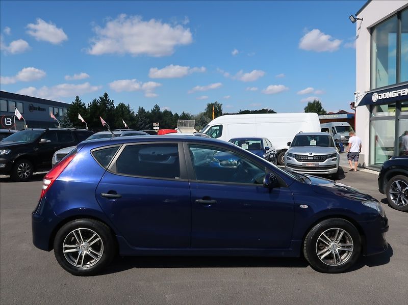 Hyundai i30 1,4 CVVT,80kW,1majČR,Klima - fotka 5 z 22