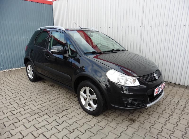 Suzuki SX4 1,6 VVTi Style 4x4 Navi 1.maj. - fotka 2 z 16