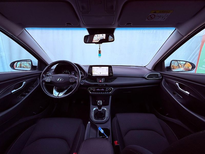 Hyundai i30 1.4 T-GDi All Inclusive, ČR - fotka 15 z 29