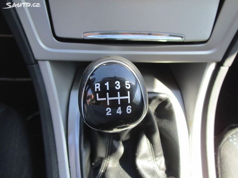 Ford Mondeo 1,8TDCI-92KW-NOVÁ STK - fotka 18 z 27