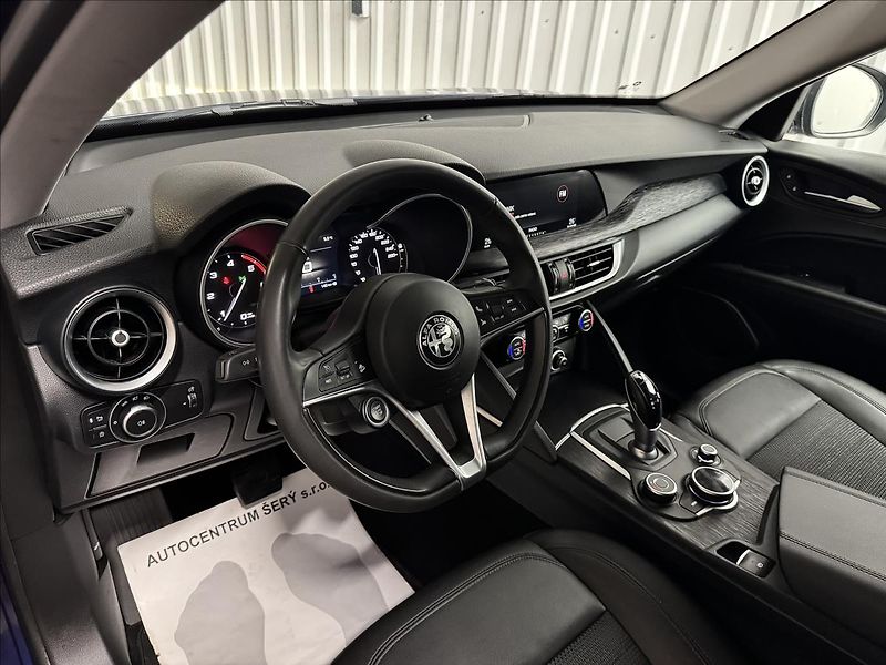 Alfa Romeo Stelvio 2.2JTDM 154kW Q4 SUPER 2XKOLA - fotka 14 z 40