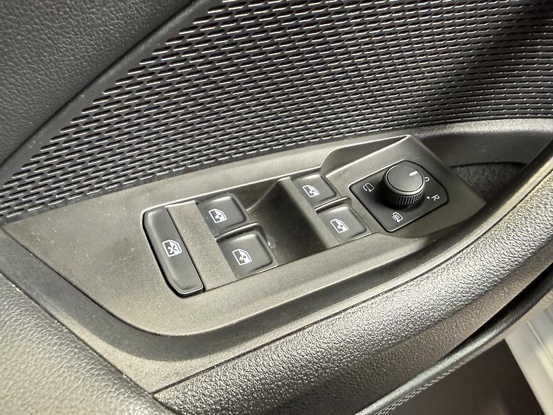 Škoda Octavia 2.0 TDI 85kW DSG Sportline Com - fotka 10 z 14