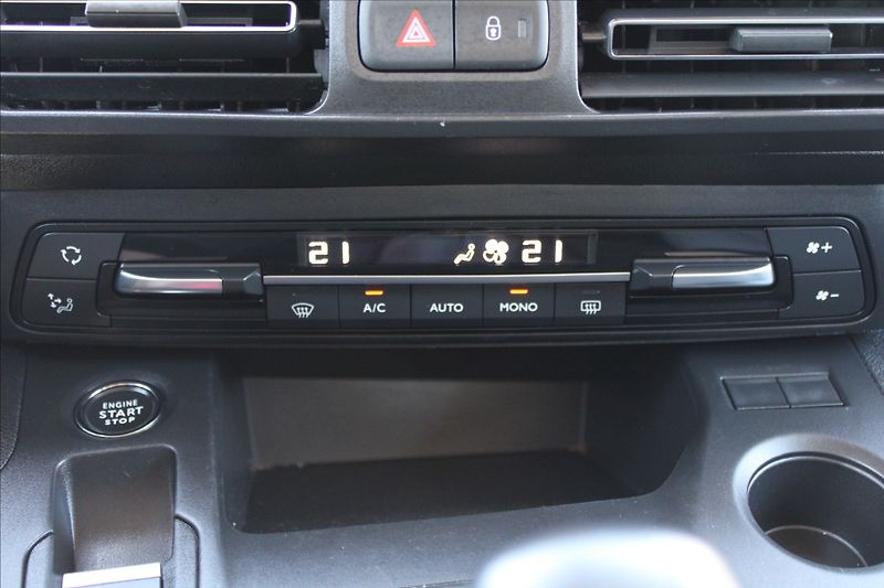 Citroën Berlingo 1,5 HDi  ČR,1.MAJITEL,DPH,XL - fotka 13 z 35
