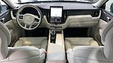 Volvo XC60 (2026) ULTRA DARK, B5 AWD, 184+10 kW - náhled 12