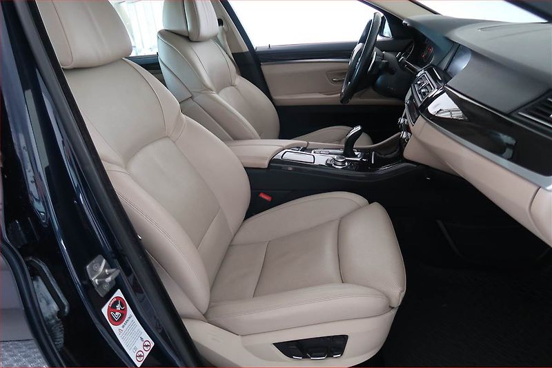 BMW Řada 5 (2010) 530d, Automat, Navi, Bi-Xenony - fotka 9 z 22