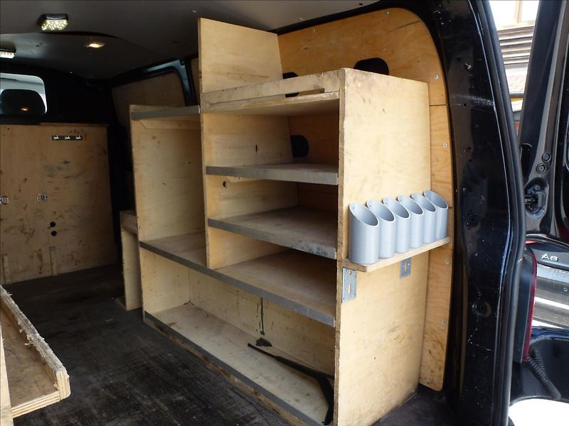 Volkswagen Transporter 2,0 TDI Long - fotka 23 z 48