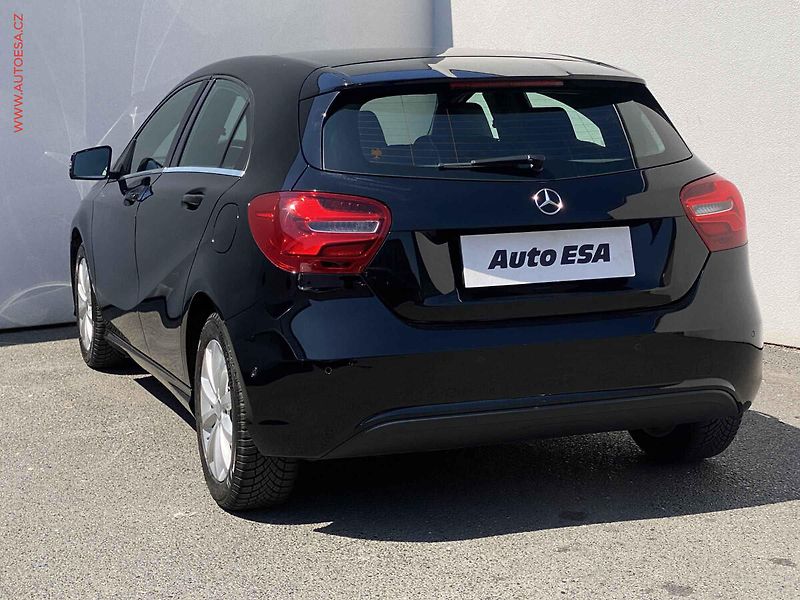 Mercedes-Benz Třídy A (2016) 1.6i, ČR, AT, LED, AC - fotka 6 z 19