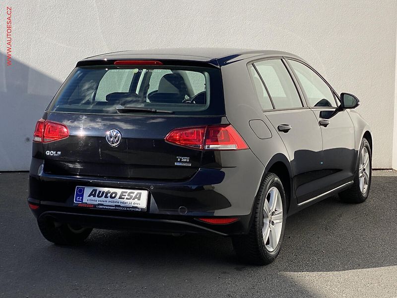 Volkswagen Golf (2013) 1.2 TSi VII, Comfortline - fotka 4 z 17
