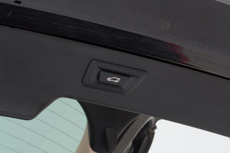 BMW X6 Xdrive30d,ČR,HUD,360,dověry - fotka 10 z 37