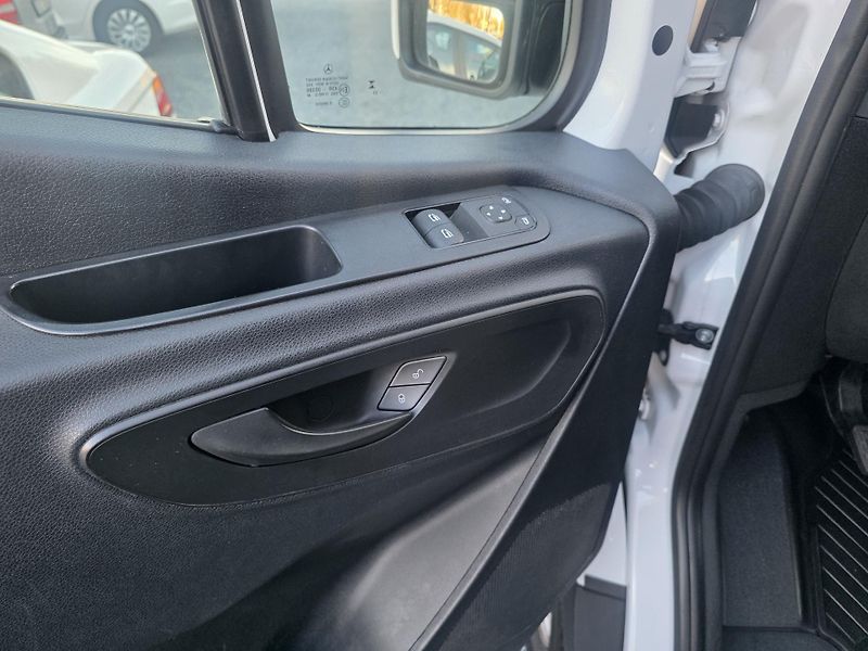 Mercedes-Benz Sprinter 200CDI Navigace Kamera  - fotka 25 z 34