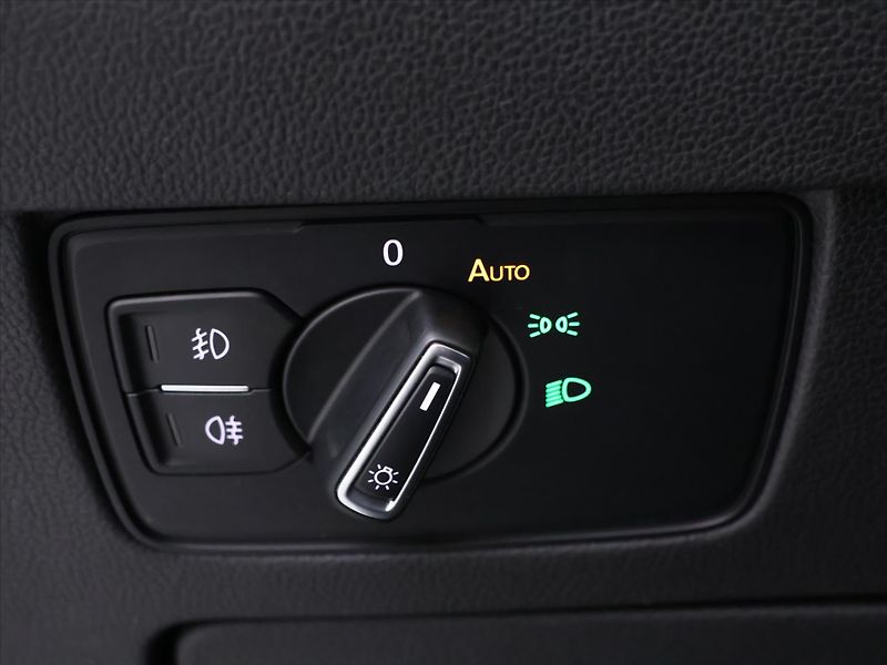 Volkswagen Passat 2,0 TDI 110kW DSG Elegance DPH - fotka 15 z 34