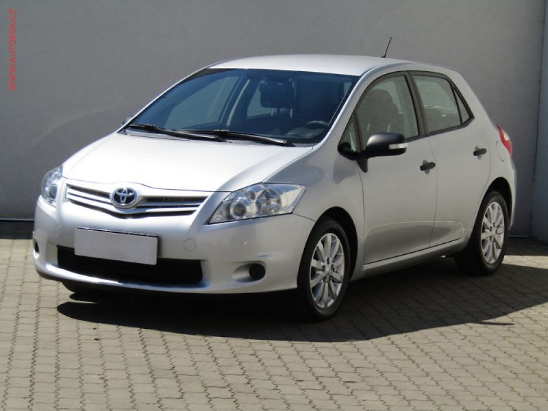 Toyota Auris (2010) 1.4D-4D, 2.maj,ČR, AC, STK5 - fotka 3 z 3