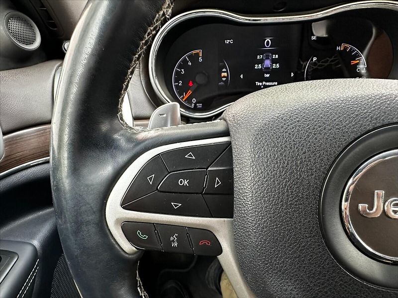 Jeep Grand Cherokee 3,0 184kW Overland 4x4 - fotka 28 z 45