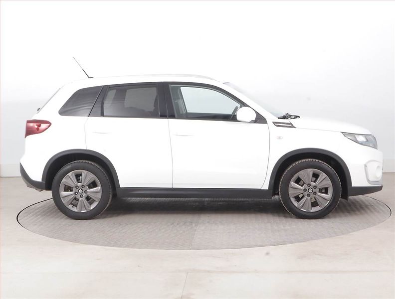 Suzuki Vitara (2021) Premium 1.4 BoosterJet - fotka 6 z 18