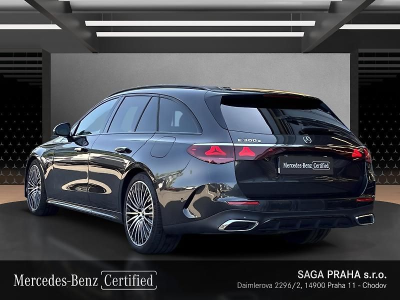 Mercedes-Benz Třídy E Třída E 300 e kombi EQ AMG Nig - fotka 7 z 18