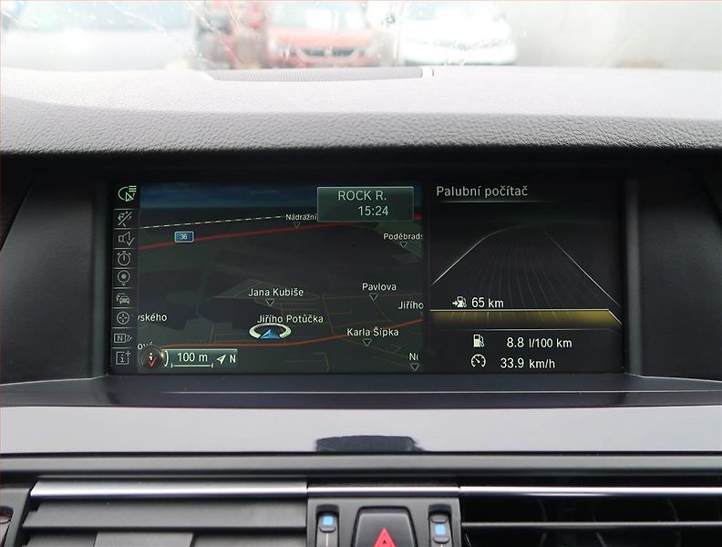 BMW Řada 5 (2013) 520d, Automat, Navi, Xenony - fotka 17 z 27
