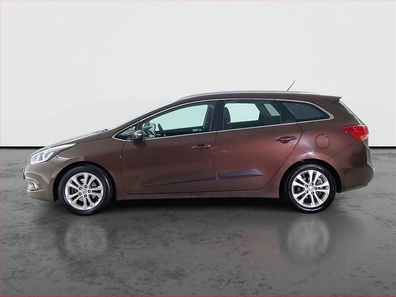 Kia Ceed (2012) 1.6 GDI, Navi, Xenony - fotka 3 z 17
