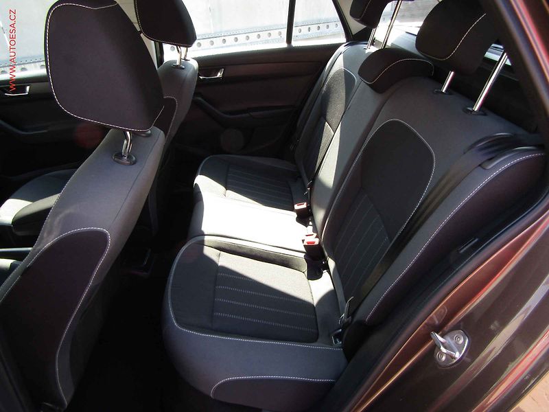 Škoda Fabia (2020) 1.0 TSi, 1.maj,ČR, Style, - fotka 10 z 21