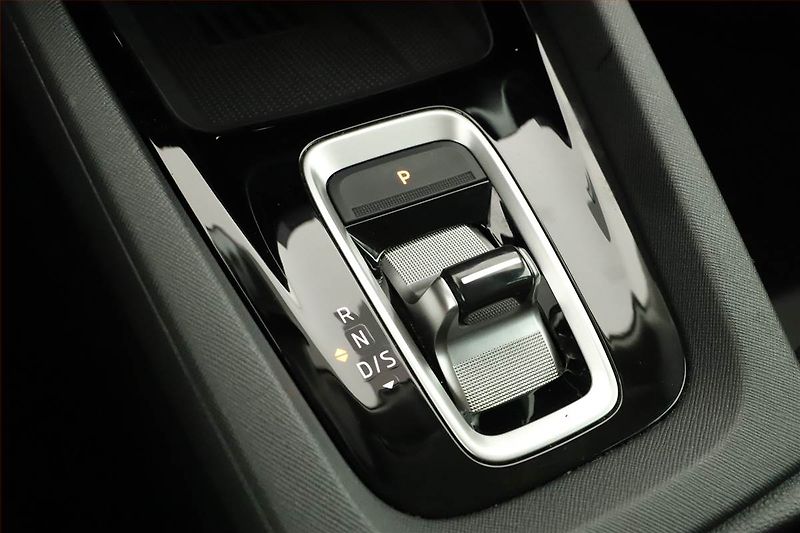 Škoda Octavia (2024) Top Selection 1.5 eTSI mHEV - fotka 12 z 16