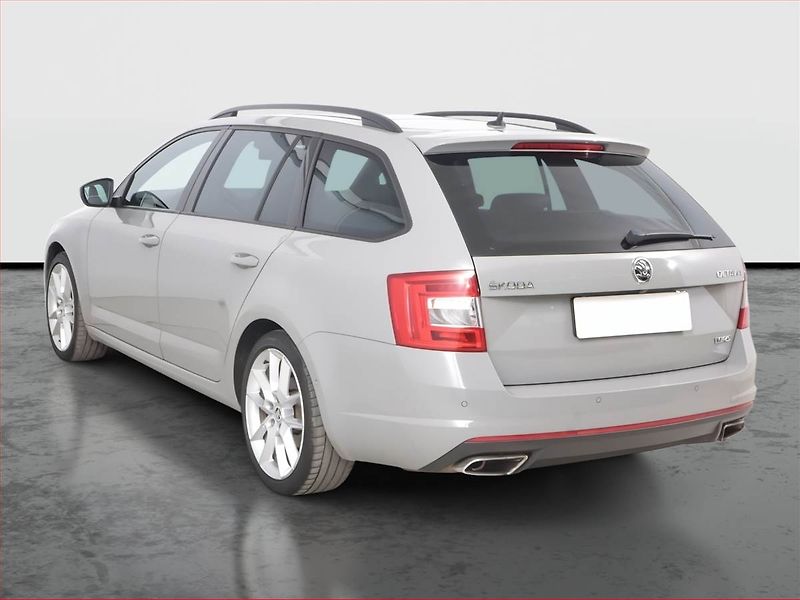 Škoda Octavia (2015) RS 2.0 TSI, Automat - fotka 4 z 19