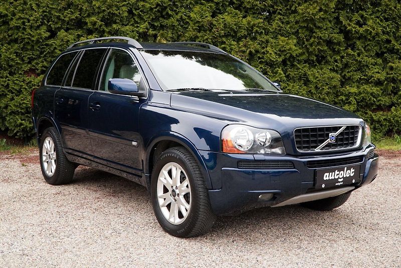 Volvo XC90 2.4 D5 120kw - fotka 2 z 29