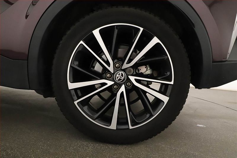 Toyota C-HR (2024) 1.8 Hybrid - fotka 20 z 20