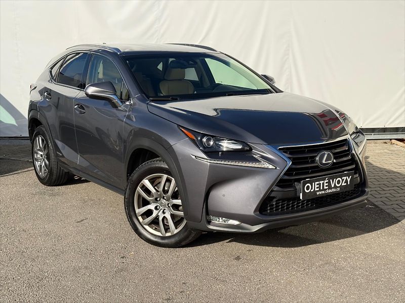 Lexus NX 300h 2,5 Executive Plus, 4x4  NX - fotka 3 z 22