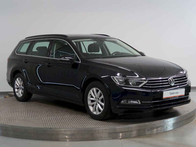 Volkswagen Passat (2017) COMFORTLINE 1.6TDI 88KW - fotka 6 z 37