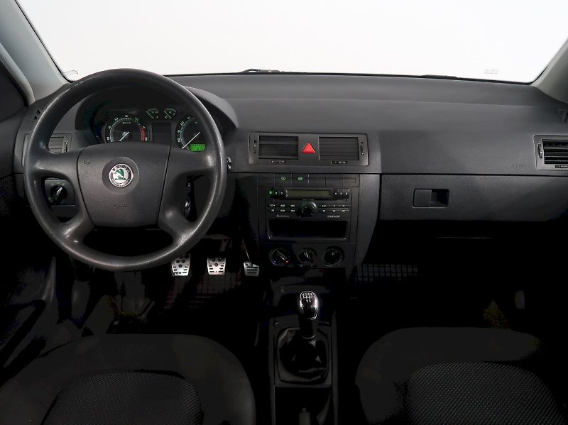 Škoda Fabia (2005) AMBIENTE 1,4i 16V 55KW KLIMA - fotka 11 z 23