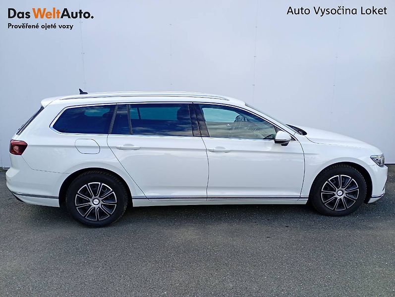 Volkswagen Passat (2021) 2.0 TDI DSG Elegance tažné MAT - fotka 12 z 34