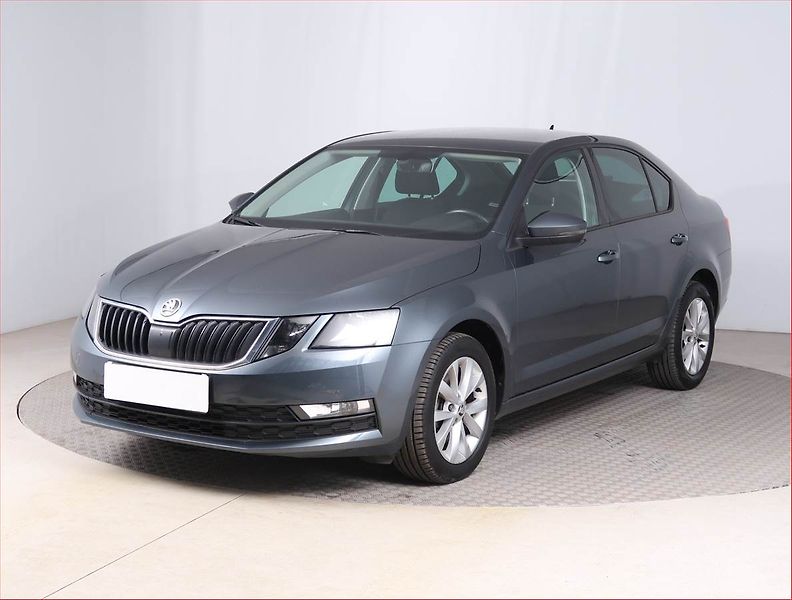 Škoda Octavia (2019) Ambition 1.0 TSI, Automat - fotka 2 z 16
