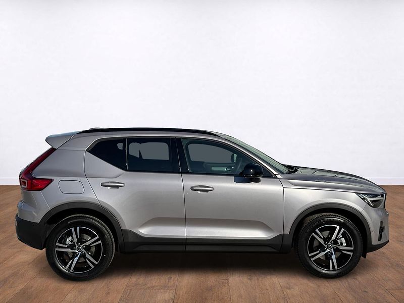 Volvo XC40 (2026) PLUS DARK B3, 360°, PIXEL LED - fotka 5 z 20
