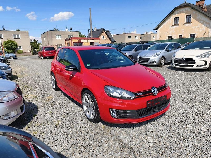 Volkswagen Golf (2012) - fotka 28 z 30