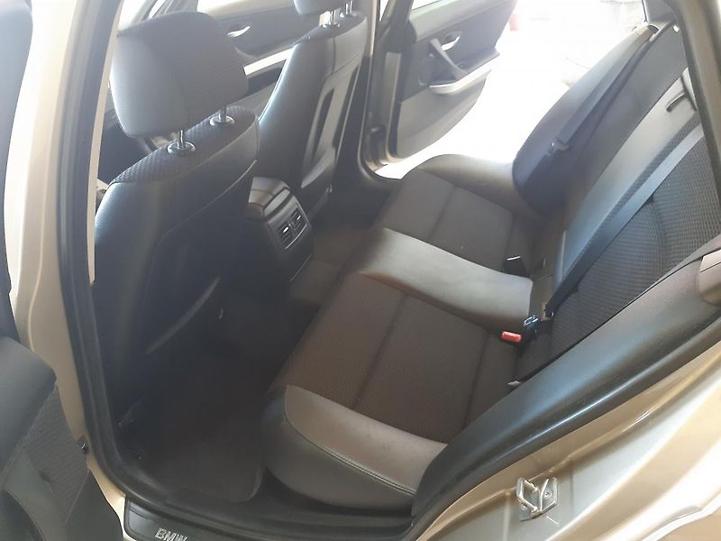BMW Řada 3 320 XDRIVE  - fotka 18 z 22