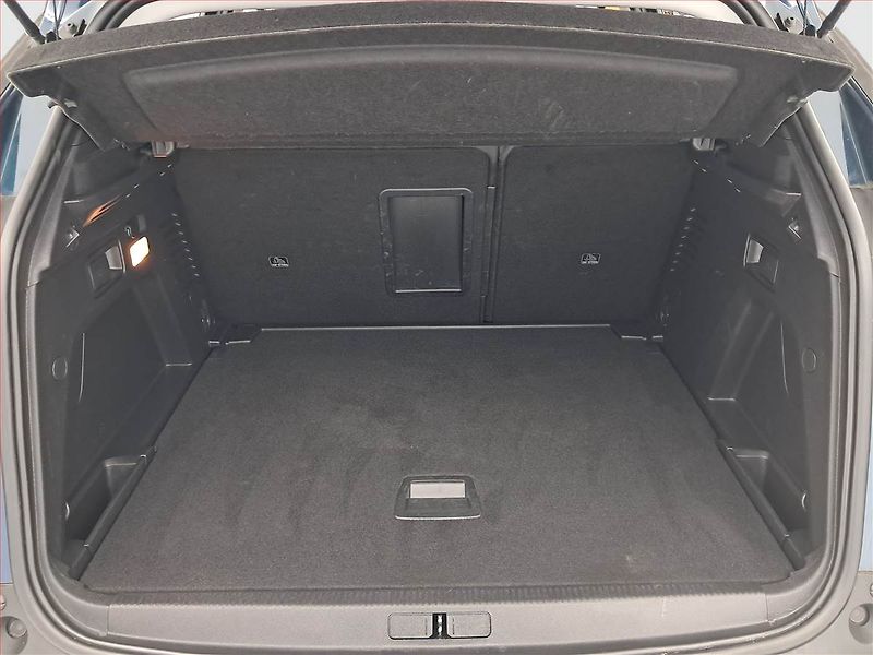 Peugeot 3008 (2022) 1.2 PureTech, Automat, ČR - fotka 14 z 16