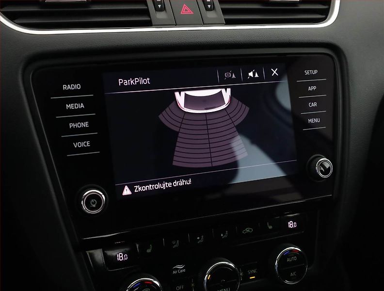 Škoda Octavia (2018) Style 1.6 TDI, Tempomat - fotka 15 z 20