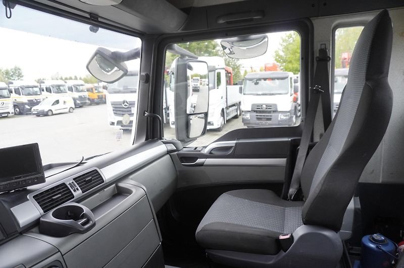 MAN TGS (2016) 26.360 6x4 BB / 160 tho. km - fotka 21 z 24