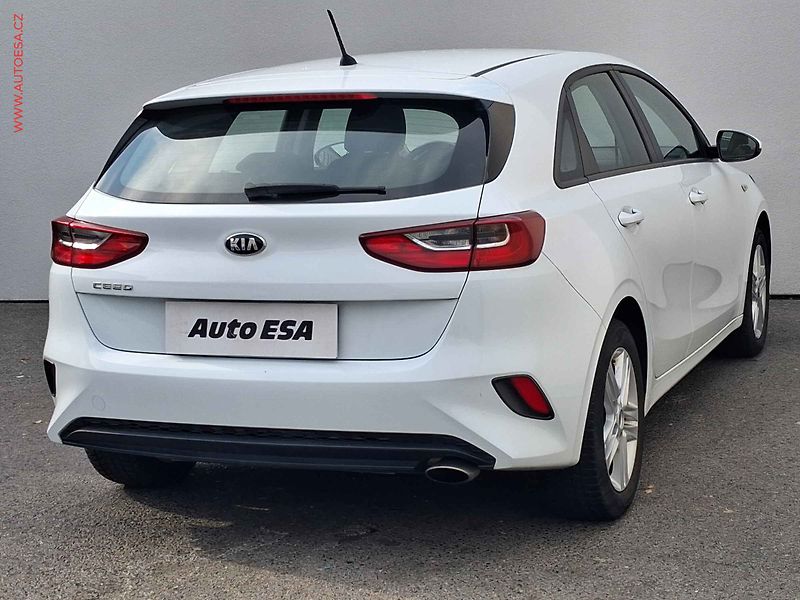 Kia Ceed (2019) 1.4CVVT, 1.maj,ČR, AC, tempo - fotka 4 z 16