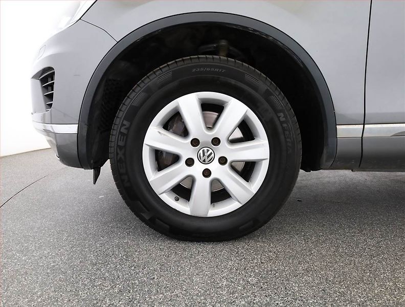 Volkswagen Touareg (2017) 3.0 TDI - fotka 17 z 17