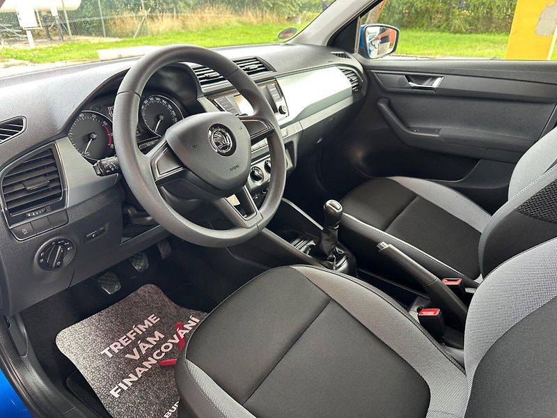 Škoda Fabia (2018) 1.0TSi VÝHŘEV SED. 100%KM - fotka 7 z 18