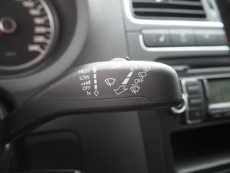 Volkswagen Polo (2010) 1.6 TDI - fotka 22 z 32