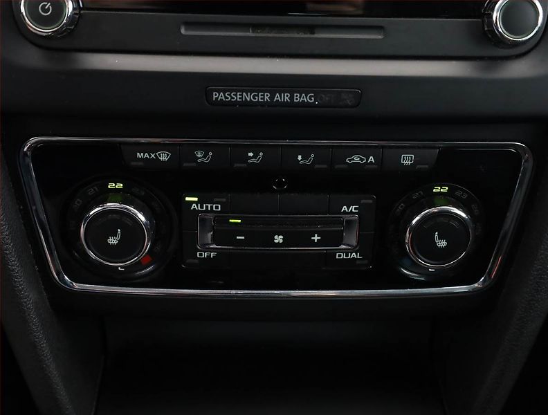 Škoda Superb (2013) Ambition 2.0 TDI, Automat - fotka 12 z 17
