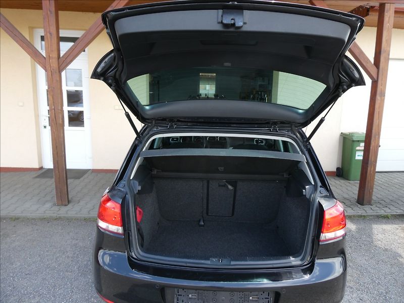 Volkswagen Golf 1,2 TSi 77kW Match,po rozvodec - fotka 24 z 53