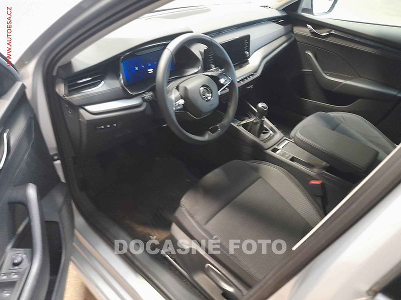 Škoda Octavia (2022) 2.0 TDi, ČR, LED, autoAC - fotka 3 z 3