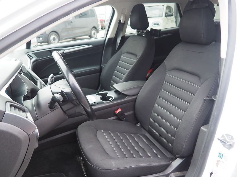 Ford Mondeo (2018) 2.0 TDCi, 110 kW - fotka 10 z 34