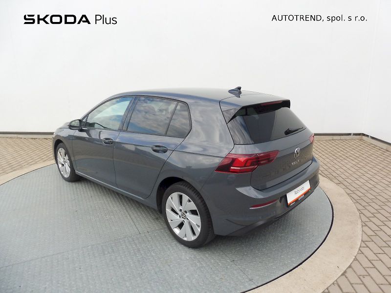 Volkswagen Golf (2025) People 1,5 TSI 85kW - fotka 23 z 26