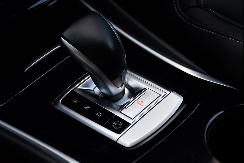 Infiniti QX30 220 CDI 4MATIC PANO ACC - fotka 34 z 52